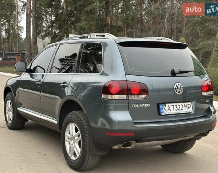 Серый Фольксваген Туарег, объемом двигателя 2.5 л и пробегом 138 тыс. км за 8999 $, фото 6 на Automoto.ua