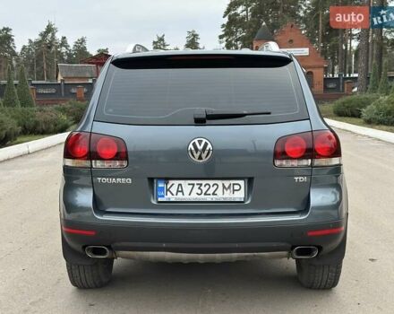 Серый Фольксваген Туарег, объемом двигателя 2.5 л и пробегом 138 тыс. км за 8999 $, фото 5 на Automoto.ua