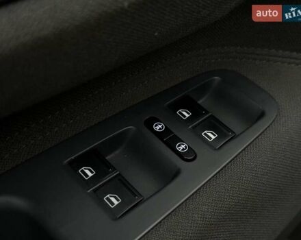 Серый Фольксваген Туарег, объемом двигателя 2.5 л и пробегом 138 тыс. км за 8999 $, фото 32 на Automoto.ua