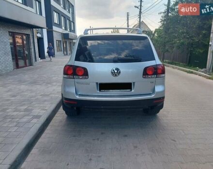 Серый Фольксваген Туарег, объемом двигателя 3.6 л и пробегом 224 тыс. км за 11300 $, фото 4 на Automoto.ua