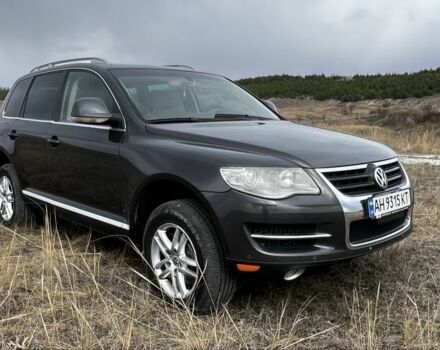 Сірий Фольксваген Туарег, об'ємом двигуна 3.6 л та пробігом 260 тис. км за 9000 $, фото 1 на Automoto.ua