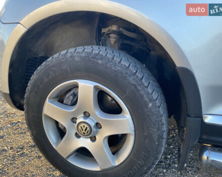 Фольксваген Туарег 2007 у Збараже на Automoto.ua Сірий Фольксваген Туарег, об'ємом двигуна 3 л та пробігом 227 тис. км за 10000 $, фото 30 на Automoto.ua