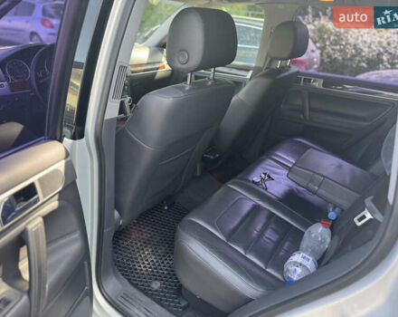 Фольксваген Туарег 2007 в Киеве на Automoto.ua Серый Фольксваген Туарег, объемом двигателя 2.46 л и пробегом 290 тыс. км за 9750 $, фото 25 на Automoto.ua