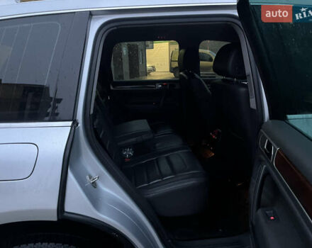 Сірий Фольксваген Туарег, об'ємом двигуна 3.6 л та пробігом 247 тис. км за 10950 $, фото 19 на Automoto.ua