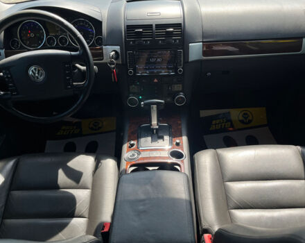 Серый Фольксваген Туарег, объемом двигателя 3.6 л и пробегом 153 тыс. км за 10700 $, фото 21 на Automoto.ua