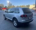 Сірий Фольксваген Туарег, об'ємом двигуна 3 л та пробігом 355 тис. км за 7500 $, фото 5 на Automoto.ua