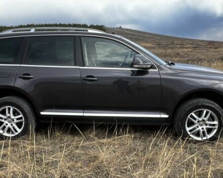 Сірий Фольксваген Туарег, об'ємом двигуна 3.6 л та пробігом 260 тис. км за 9000 $, фото 3 на Automoto.ua