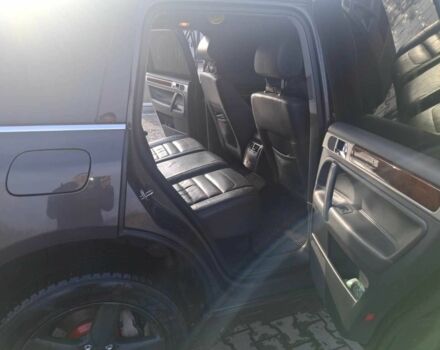 Сірий Фольксваген Туарег, об'ємом двигуна 3 л та пробігом 323 тис. км за 12700 $, фото 14 на Automoto.ua