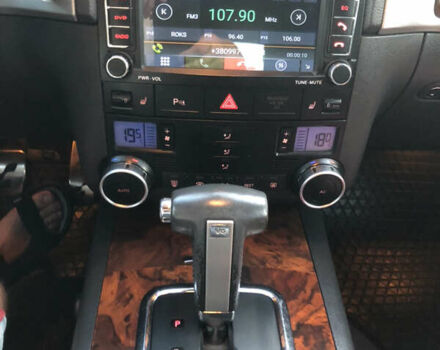 Серый Фольксваген Туарег, объемом двигателя 3.6 л и пробегом 290 тыс. км за 12000 $, фото 24 на Automoto.ua