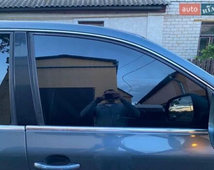 Серый Фольксваген Туарег, объемом двигателя 2.97 л и пробегом 260 тыс. км за 9999 $, фото 5 на Automoto.ua