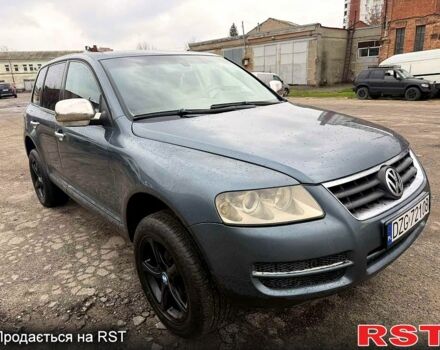 Серый Фольксваген Туарег, объемом двигателя 2.5 л и пробегом 248 тыс. км за 4300 $, фото 3 на Automoto.ua