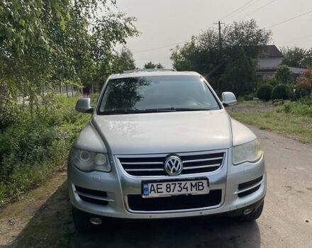 Серый Фольксваген Туарег, объемом двигателя 3 л и пробегом 259 тыс. км за 11500 $, фото 1 на Automoto.ua