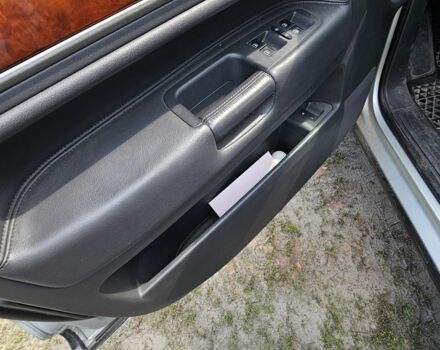 Серый Фольксваген Туарег, объемом двигателя 3.6 л и пробегом 207 тыс. км за 9000 $, фото 4 на Automoto.ua