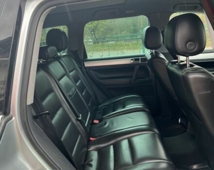 Серый Фольксваген Туарег, объемом двигателя 3 л и пробегом 335 тыс. км за 8500 $, фото 13 на Automoto.ua