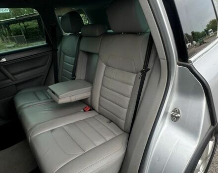 Серый Фольксваген Туарег, объемом двигателя 3 л и пробегом 219 тыс. км за 3700 $, фото 7 на Automoto.ua