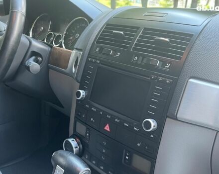 Сірий Фольксваген Туарег, об'ємом двигуна 3 л та пробігом 313 тис. км за 10990 $, фото 18 на Automoto.ua