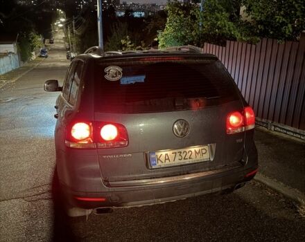 Серый Фольксваген Туарег, объемом двигателя 2.5 л и пробегом 138 тыс. км за 8800 $, фото 1 на Automoto.ua