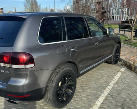 Сірий Фольксваген Туарег, об'ємом двигуна 2.97 л та пробігом 267 тис. км за 10000 $, фото 3 на Automoto.ua