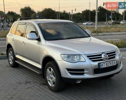 Серый Фольксваген Туарег, объемом двигателя 2.5 л и пробегом 270 тыс. км за 9900 $, фото 18 на Automoto.ua