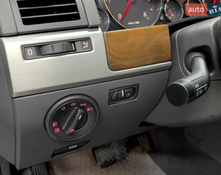 Сірий Фольксваген Туарег, об'ємом двигуна 3 л та пробігом 261 тис. км за 11500 $, фото 23 на Automoto.ua