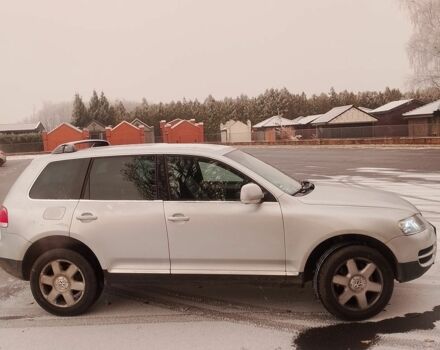 Серый Фольксваген Туарег, объемом двигателя 3 л и пробегом 224 тыс. км за 2800 $, фото 1 на Automoto.ua