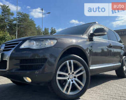 Сірий Фольксваген Туарег, об'ємом двигуна 2.97 л та пробігом 293 тис. км за 11300 $, фото 5 на Automoto.ua