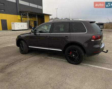 Сірий Фольксваген Туарег, об'ємом двигуна 3 л та пробігом 264 тис. км за 13200 $, фото 9 на Automoto.ua