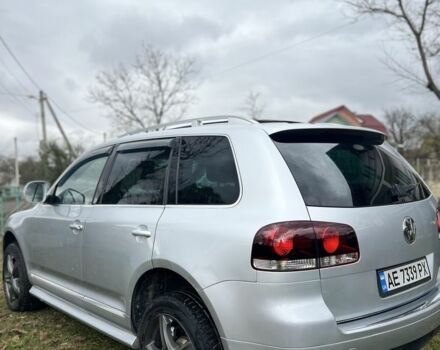 Серый Фольксваген Туарег, объемом двигателя 3 л и пробегом 335 тыс. км за 8500 $, фото 4 на Automoto.ua