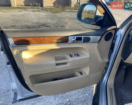 Фольксваген Туарег 2007 у Збараже на Automoto.ua Сірий Фольксваген Туарег, об'ємом двигуна 3 л та пробігом 227 тис. км за 10000 $, фото 10 на Automoto.ua