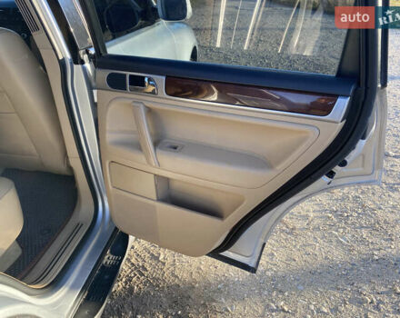 Фольксваген Туарег 2007 у Збараже на Automoto.ua Сірий Фольксваген Туарег, об'ємом двигуна 3 л та пробігом 227 тис. км за 10000 $, фото 14 на Automoto.ua