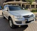 Фольксваген Туарег 2007 в Киеве на Automoto.ua Серый Фольксваген Туарег, объемом двигателя 3 л и пробегом 298 тыс. км за 10999 $, фото 4 на Automoto.ua