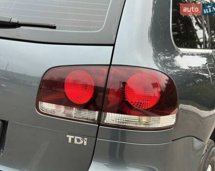 Серый Фольксваген Туарег, объемом двигателя 2.5 л и пробегом 138 тыс. км за 8999 $, фото 8 на Automoto.ua