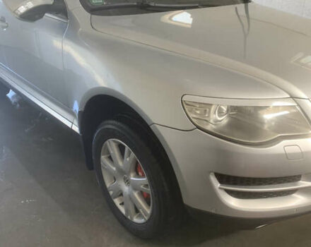 Серый Фольксваген Туарег, объемом двигателя 3.6 л и пробегом 245 тыс. км за 9000 $, фото 8 на Automoto.ua