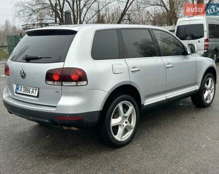 Серый Фольксваген Туарег, объемом двигателя 3.6 л и пробегом 295 тыс. км за 8800 $, фото 2 на Automoto.ua