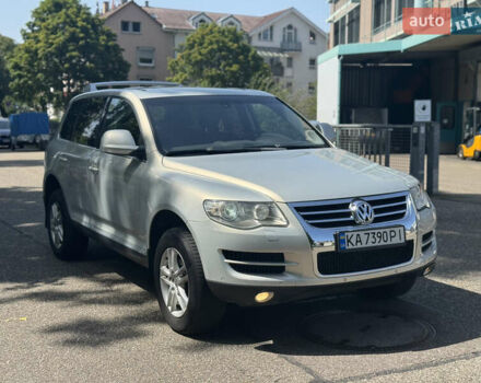 Фольксваген Туарег 2007 в Киеве на Automoto.ua Серый Фольксваген Туарег, объемом двигателя 2.46 л и пробегом 290 тыс. км за 9750 $, фото 21 на Automoto.ua