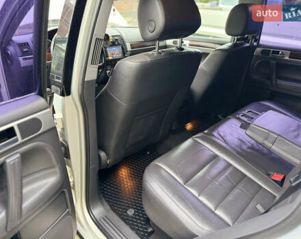 Фольксваген Туарег 2007 в Киеве на Automoto.ua Серый Фольксваген Туарег, объемом двигателя 2.46 л и пробегом 290 тыс. км за 9750 $, фото 15 на Automoto.ua