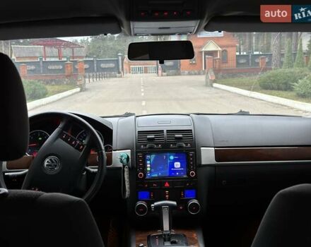 Серый Фольксваген Туарег, объемом двигателя 2.5 л и пробегом 138 тыс. км за 8999 $, фото 57 на Automoto.ua