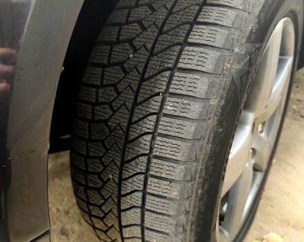 Серый Фольксваген Туарег, объемом двигателя 3 л и пробегом 320 тыс. км за 8000 $, фото 10 на Automoto.ua