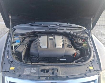 Сірий Фольксваген Туарег, об'ємом двигуна 3 л та пробігом 323 тис. км за 12700 $, фото 8 на Automoto.ua