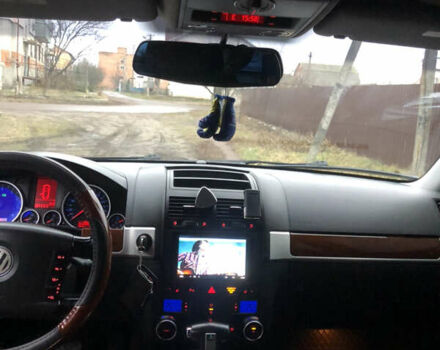 Серый Фольксваген Туарег, объемом двигателя 3.6 л и пробегом 290 тыс. км за 12000 $, фото 38 на Automoto.ua