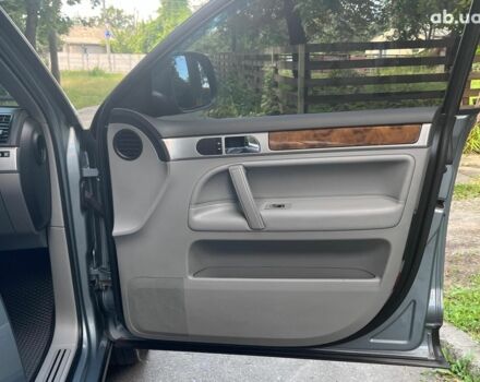 Сірий Фольксваген Туарег, об'ємом двигуна 3 л та пробігом 313 тис. км за 10990 $, фото 16 на Automoto.ua