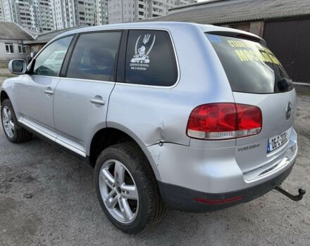 Серый Фольксваген Туарег, объемом двигателя 3 л и пробегом 289 тыс. км за 4000 $, фото 5 на Automoto.ua