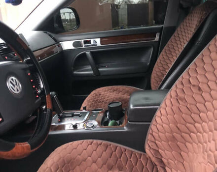 Серый Фольксваген Туарег, объемом двигателя 3.6 л и пробегом 290 тыс. км за 12000 $, фото 32 на Automoto.ua