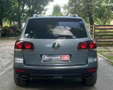 Сірий Фольксваген Туарег, об'ємом двигуна 3 л та пробігом 313 тис. км за 10990 $, фото 7 на Automoto.ua