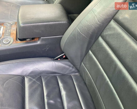 Сірий Фольксваген Туарег, об'ємом двигуна 2.97 л та пробігом 293 тис. км за 11300 $, фото 2 на Automoto.ua