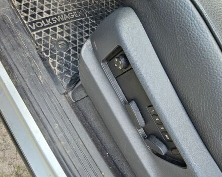 Серый Фольксваген Туарег, объемом двигателя 3.6 л и пробегом 207 тыс. км за 9000 $, фото 1 на Automoto.ua