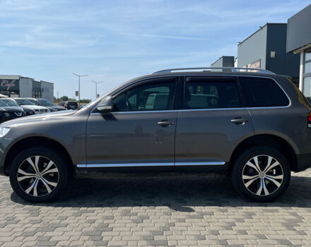 Серый Фольксваген Туарег, объемом двигателя 3.6 л и пробегом 153 тыс. км за 10700 $, фото 3 на Automoto.ua