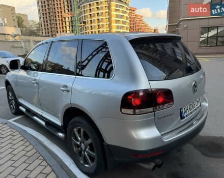 Сірий Фольксваген Туарег, об'ємом двигуна 3 л та пробігом 245 тис. км за 10900 $, фото 14 на Automoto.ua