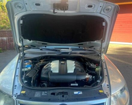 Серый Фольксваген Туарег, объемом двигателя 3 л и пробегом 355 тыс. км за 7808 $, фото 15 на Automoto.ua