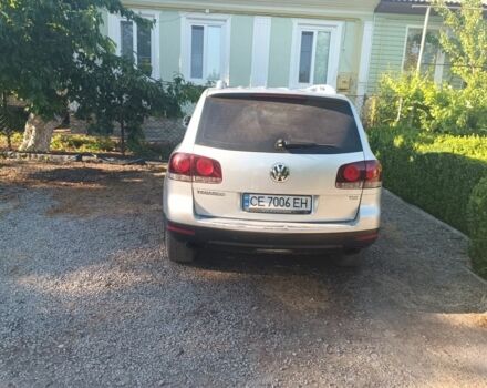 Серый Фольксваген Туарег, объемом двигателя 2.5 л и пробегом 3 тыс. км за 10000 $, фото 2 на Automoto.ua